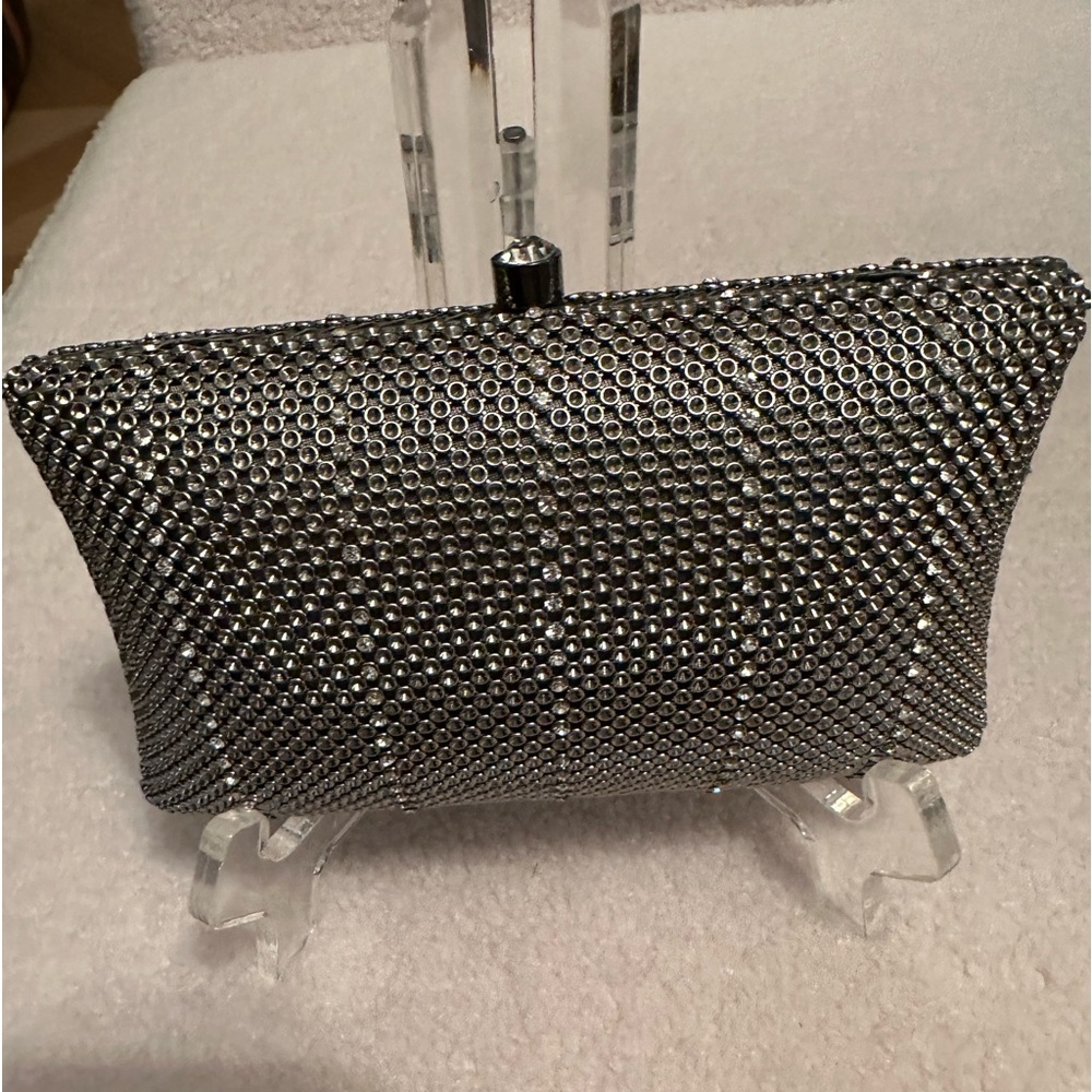Whiting & Davis pewter/silver evening bag with subtle crystal details